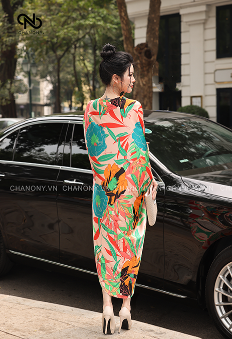 ĐẦM CAM HỌA TIẾT CỔ V