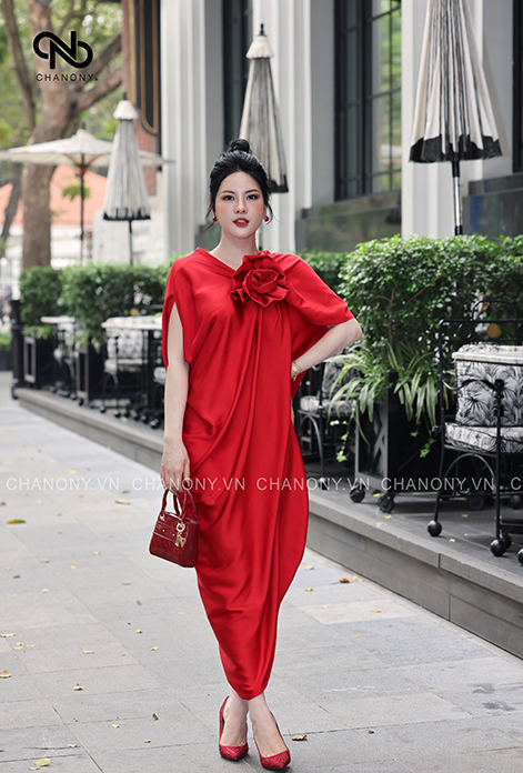 ĐẦM ĐỎ TRƠN KHỐI CỔ TIM