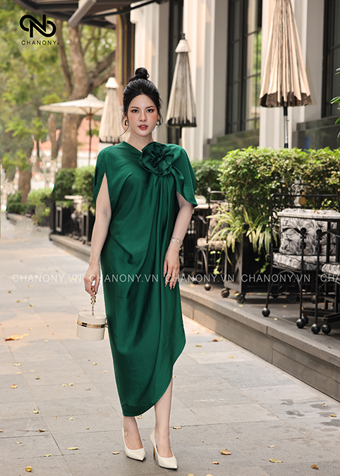 ĐẦM XANH LÁ TRƠN KHỐI CỔ TIM
