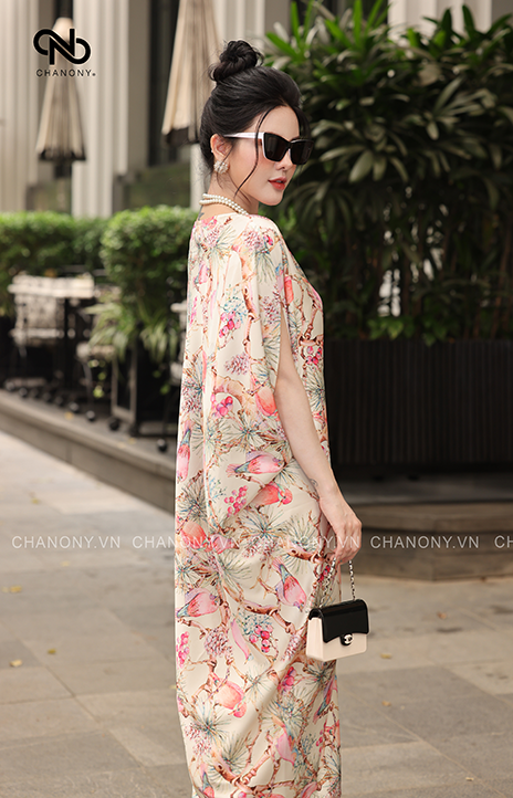 ĐẦM TRẮNG KHỐI CỔ THUYỀN