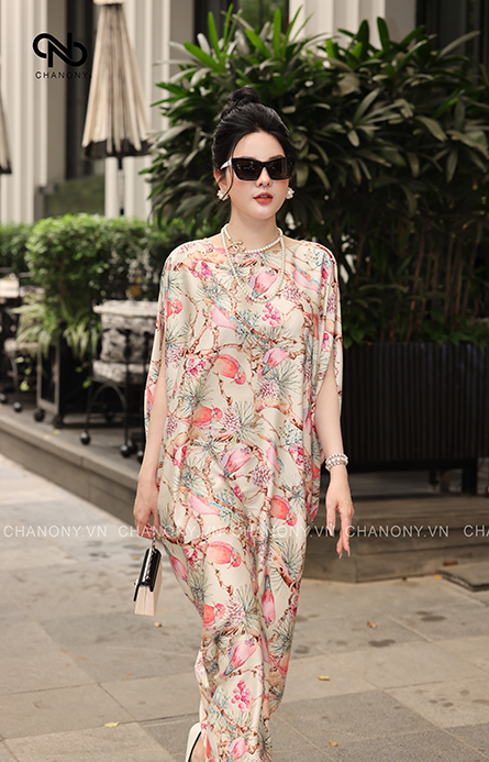 ĐẦM TRẮNG KHỐI CỔ THUYỀN
