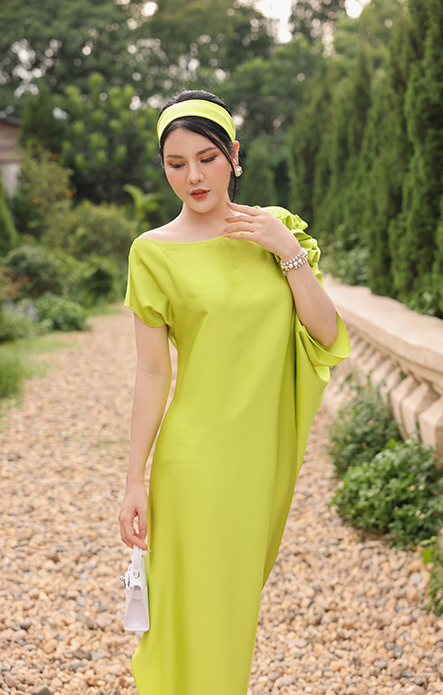 ĐẦM XANH LÁ TRƠN KHỐI CỔ THUYỀN